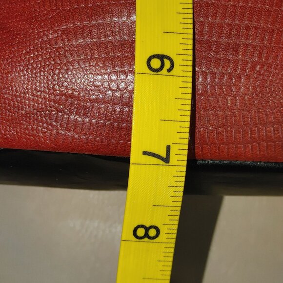 Clarks Red Croc Embossed Leather Crossbody Bag Tassel Accent Striped Lining - Picture 8 of 12